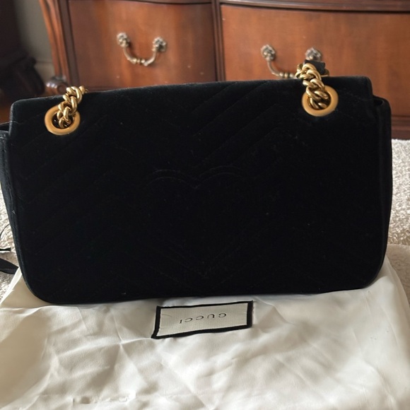 Gucci marmot black velvet medium two way chain bagAccents - Picture 11 of 17